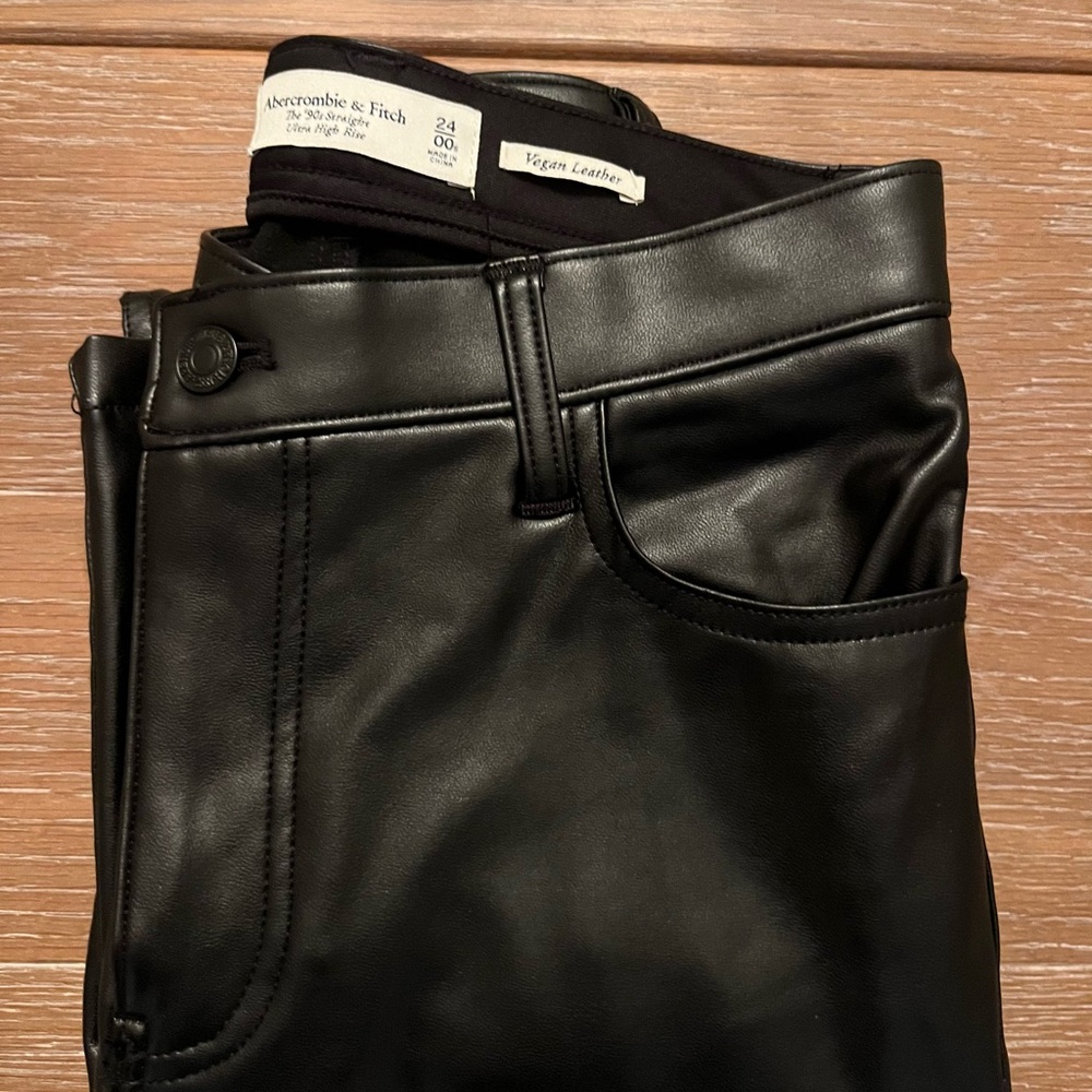 Abercrombie & Fitch Black Vegan Leather Pants 24/00S